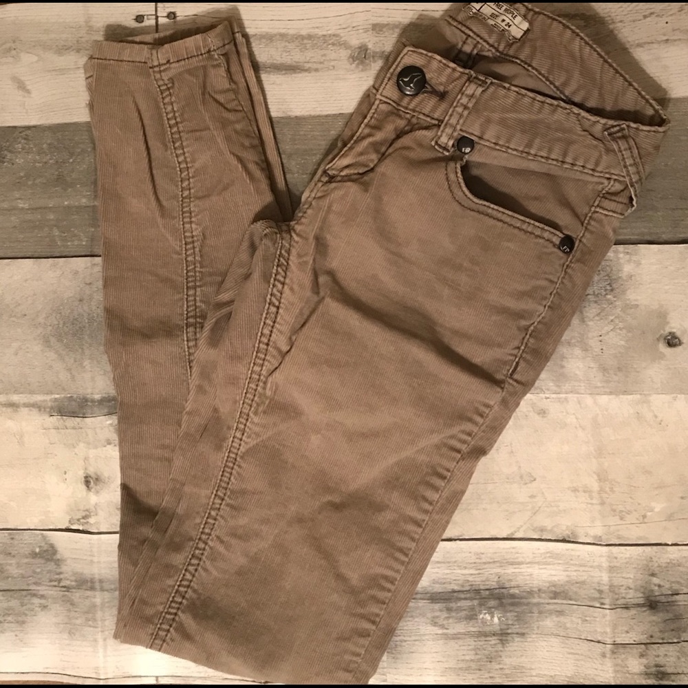 ✨Free People Tan Corduroy Skinny Pants✨